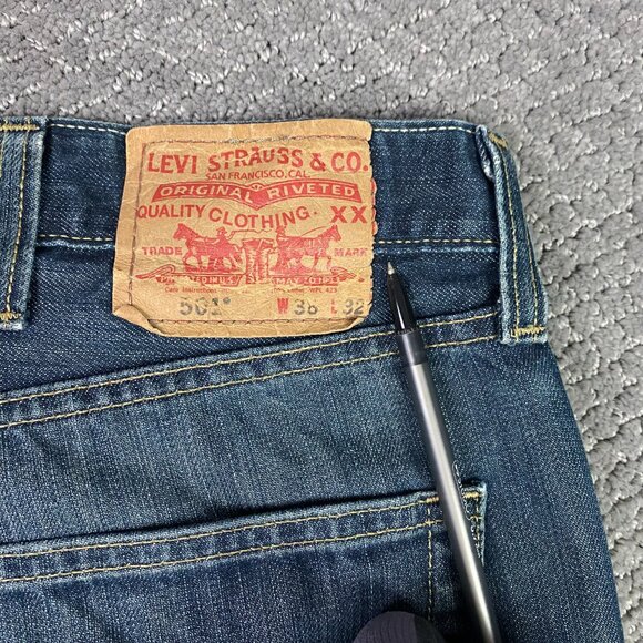 Levi's 501 Jeans Men's 38 x 32 Measures 37 x 29 Red Tab Button Fly Blue Cotton - Picture 9 of 16
